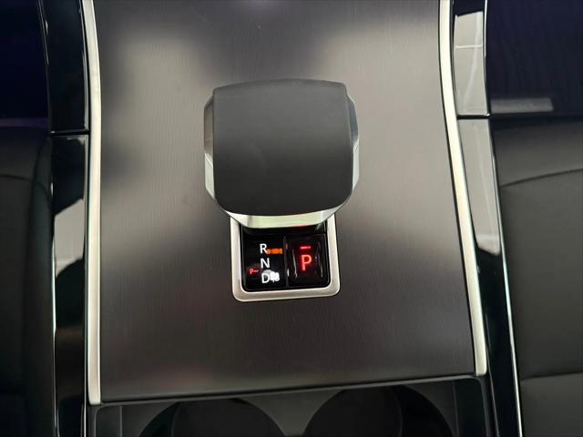 2026 Land Rover Range Rover Evoque Hoxton Edition