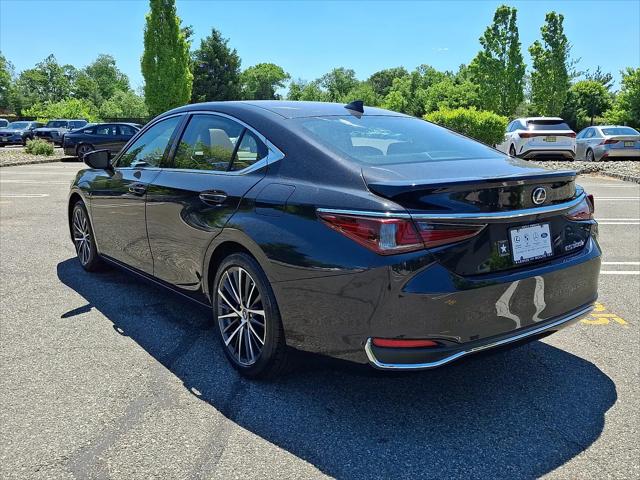2025 Lexus ES 300h ES 300h