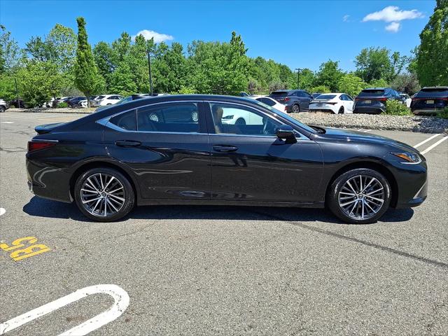 2025 Lexus ES 300h ES 300h