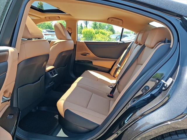 2025 Lexus ES 300h ES 300h