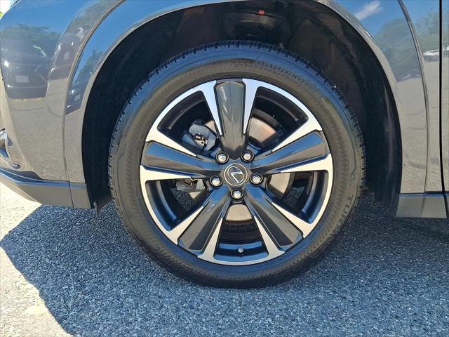 2024 Lexus UX 250h Premium