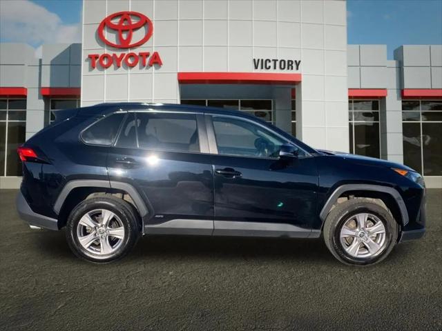 2022 Toyota RAV4 Hybrid LE
