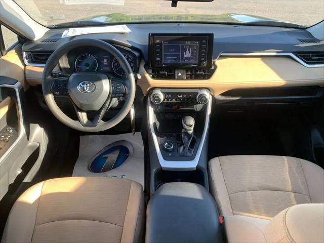 2022 Toyota RAV4 Hybrid LE