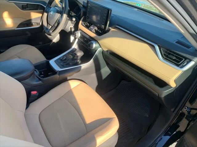 2022 Toyota RAV4 Hybrid LE