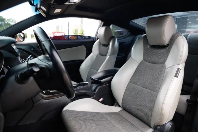 2013 Hyundai Genesis Coupe 2.0T Premium