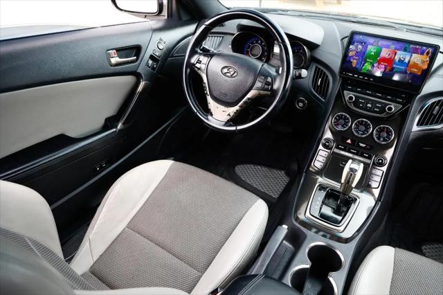 2013 Hyundai Genesis Coupe 2.0T Premium