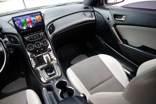 2013 Hyundai Genesis Coupe 2.0T Premium