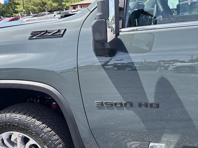2025 Chevrolet Silverado 3500HD 4WD Crew Cab Standard Bed LTZ