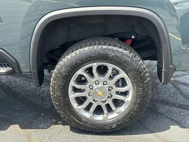 2025 Chevrolet Silverado 3500HD 4WD Crew Cab Standard Bed LTZ