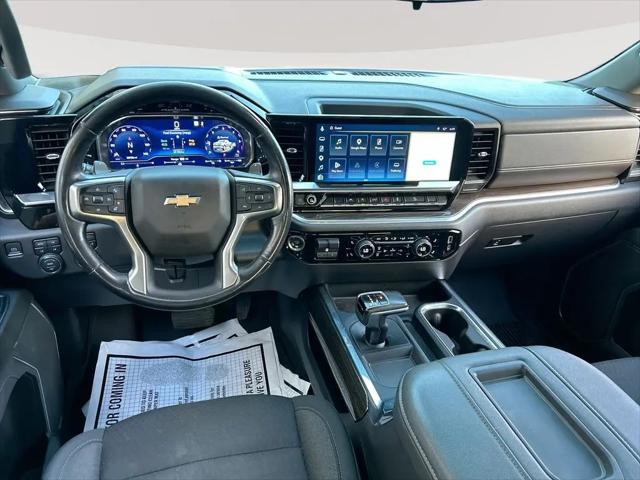 2022 Chevrolet Silverado 1500 4WD Crew Cab Standard Bed LT