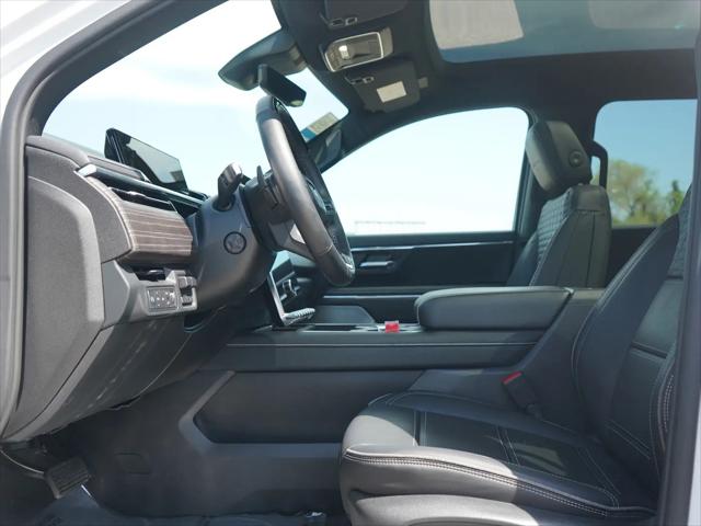 2025 GMC Sierra Max Range Denali