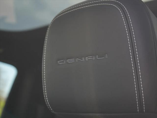 2025 GMC Sierra Max Range Denali