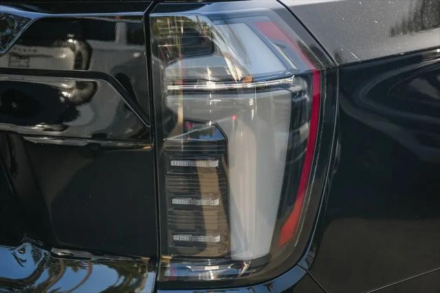 2026 Chevrolet Suburban RST, 4WD