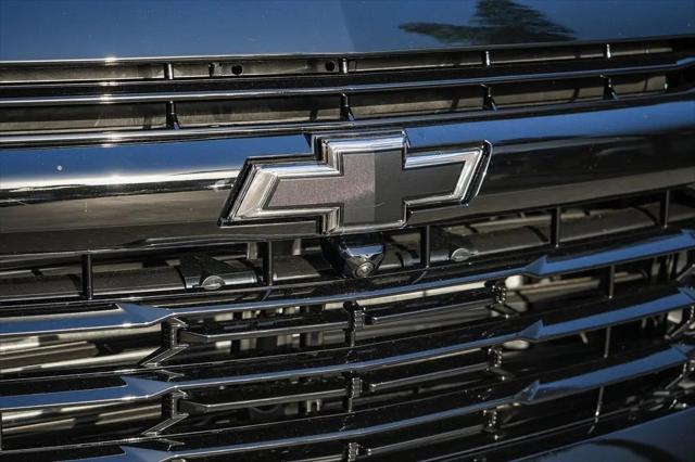 2026 Chevrolet Suburban RST, 4WD