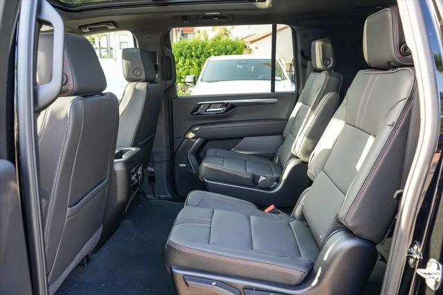 2026 Chevrolet Suburban RST, 4WD