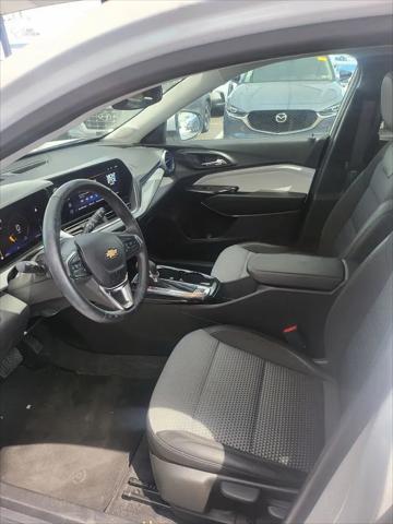 2025 Chevrolet Trax FWD LT
