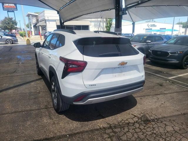 2025 Chevrolet Trax FWD LT