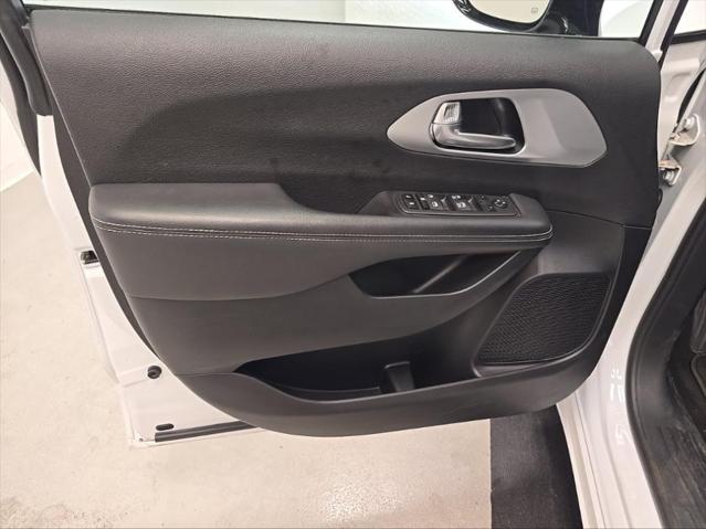 2024 Chrysler Pacifica Touring
