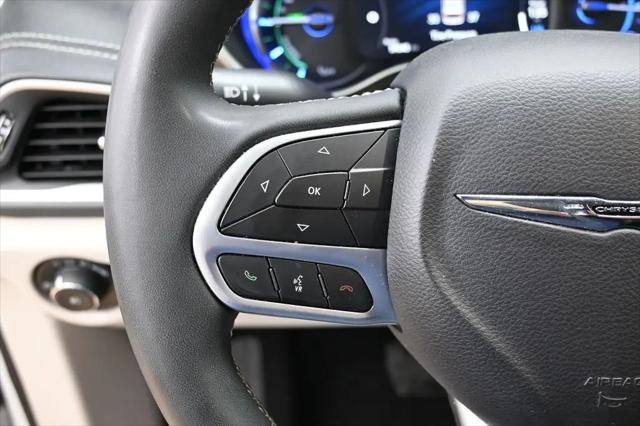 2023 Chrysler Pacifica Hybrid Touring L