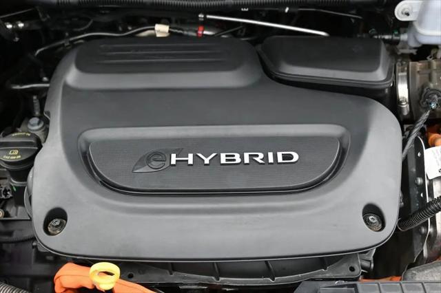 2023 Chrysler Pacifica Hybrid Touring L