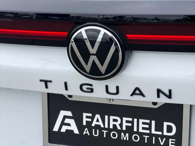 2026 Volkswagen Tiguan SE R-Line Black