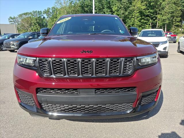 2025 Jeep Grand Cherokee L Altitude 4x4 2025 Jeep Grand Cherokee L Altitude 4x4