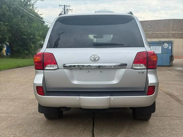 2015 Toyota Land Cruiser V8