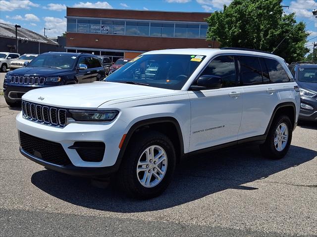 2024 Jeep Grand Cherokee Laredo 4x4 2024 Jeep Grand Cherokee Laredo 4x4