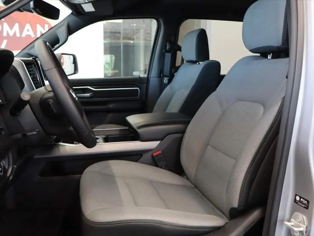 2025 Ram 1500 Big Horn Crew Cab 4x4 5'7" Box
