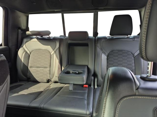 2020 Ram 1500 Big Horn Crew Cab 4x4 5'7" Box