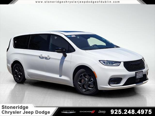 2023 Chrysler Pacifica Hybrid Limited for sale in Pleasanton, CA