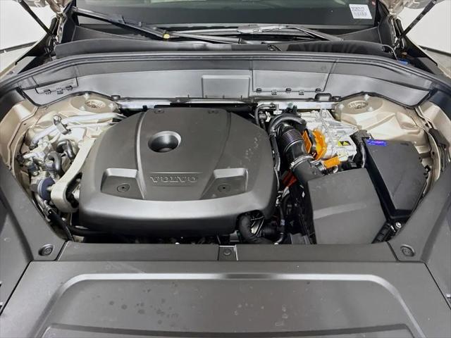 2026 Volvo XC90 Plug-In Hybrid Plus, T8 AWD, Electric/Gasoline, Bright, 7 Seats