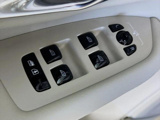 2026 Volvo XC90 Plug-In Hybrid Ultra, T8 AWD, Electric/Gasoline, Bright, 7 Seats