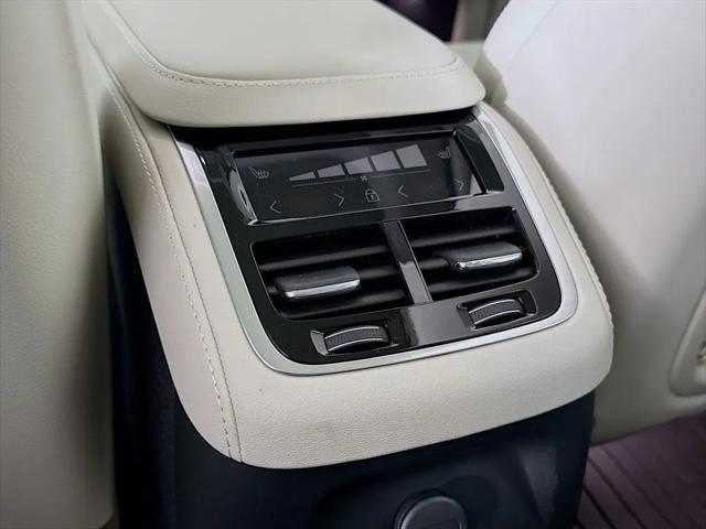 2026 Volvo XC90 Plug-In Hybrid Ultra, T8 AWD, Electric/Gasoline, Bright, 7 Seats