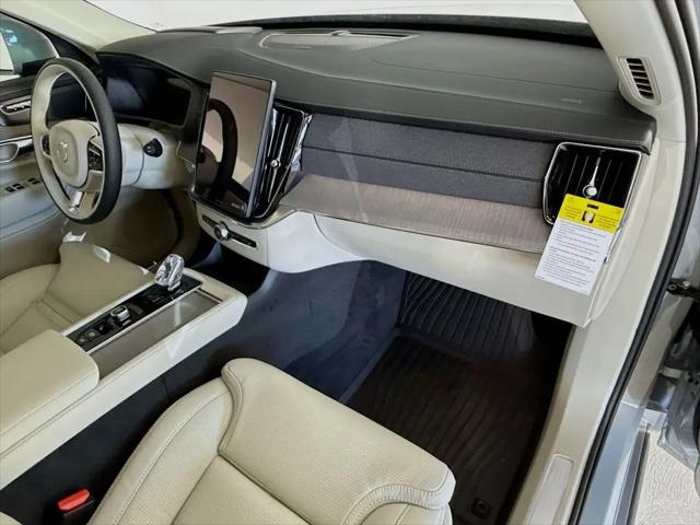 2026 Volvo XC90 Plug-In Hybrid Ultra, T8 AWD, Electric/Gasoline, Bright, 7 Seats