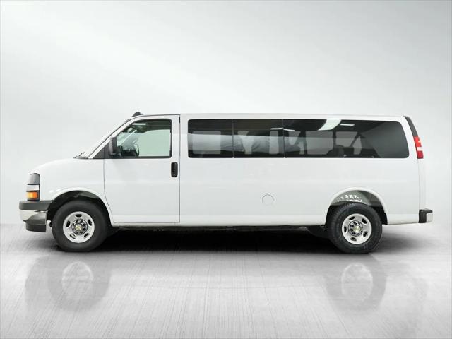 2025 Chevrolet Express Passenger RWD 3500 Extended Wheelbase LT