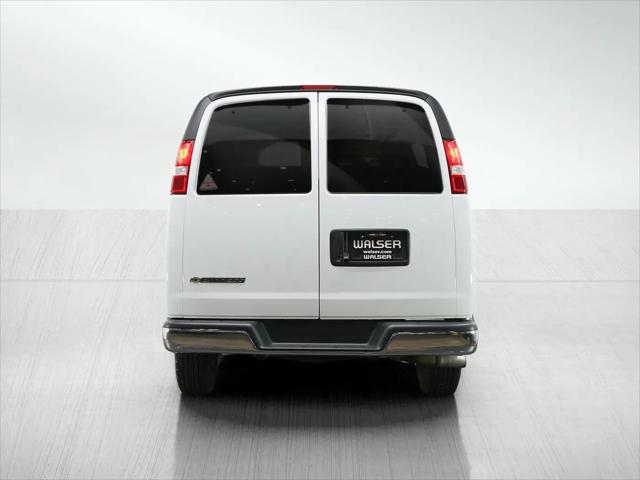 2025 Chevrolet Express Passenger RWD 3500 Extended Wheelbase LT