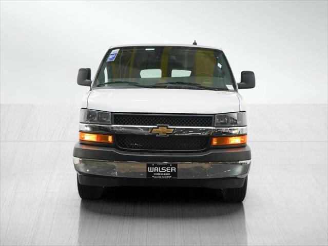 2025 Chevrolet Express Passenger RWD 3500 Extended Wheelbase LT