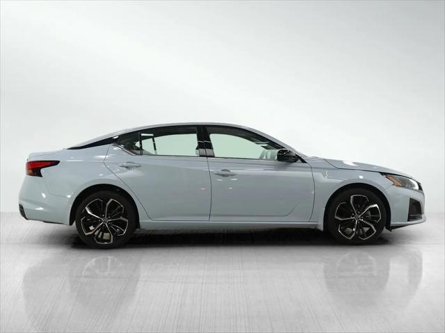 2023 Nissan Altima SR Intelligent AWD