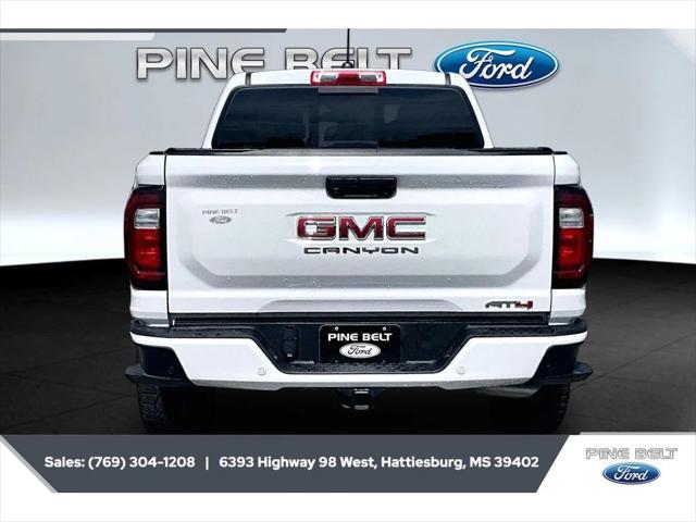 2023 GMC Canyon 4WD Crew Cab Short Box AT4