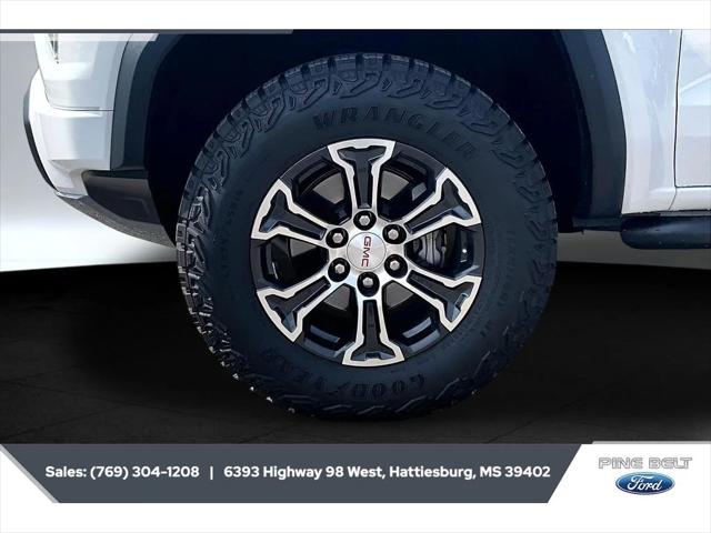 2023 GMC Canyon 4WD Crew Cab Short Box AT4