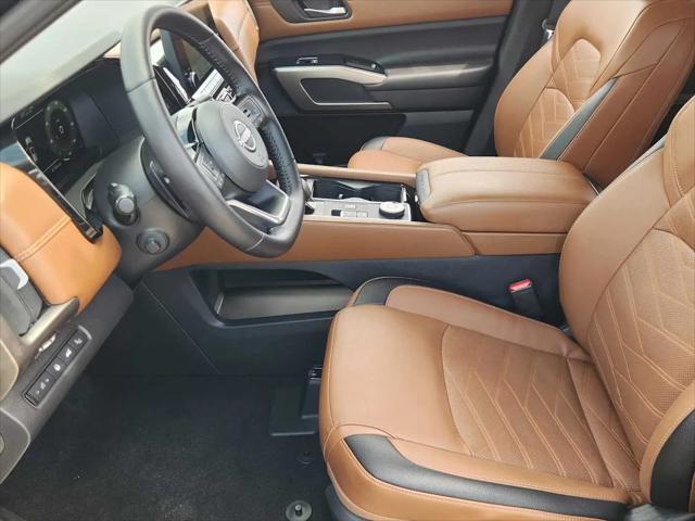 2025 Nissan Pathfinder Platinum 4WD