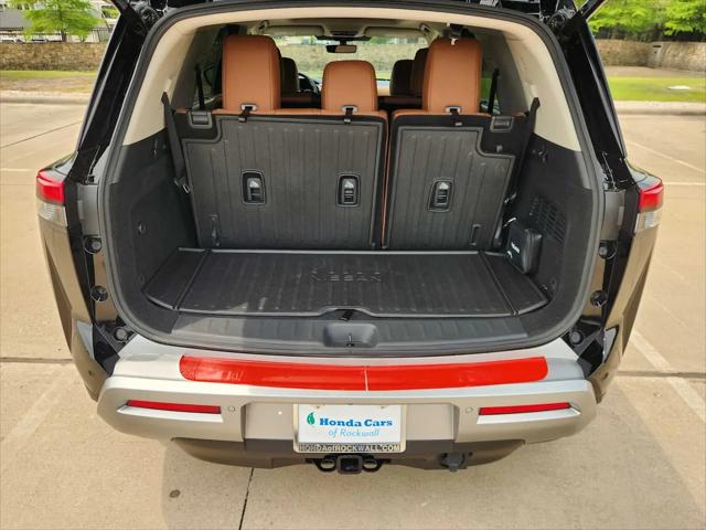 2025 Nissan Pathfinder Platinum 4WD