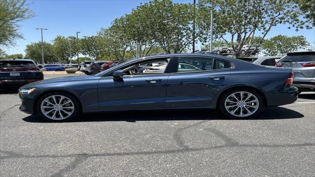 2021 Volvo S60 T6 Momentum