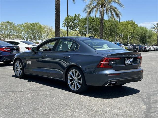 2021 Volvo S60 T6 Momentum