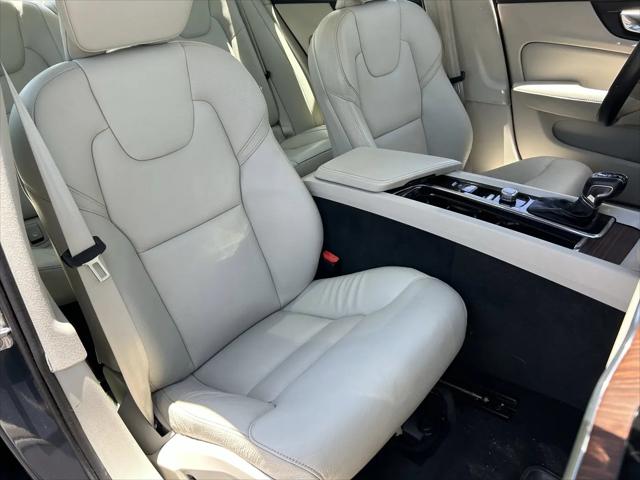 2021 Volvo S60 T6 Momentum