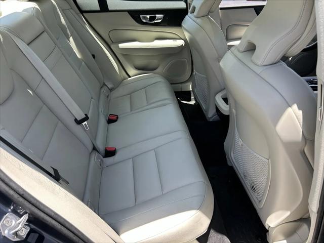 2021 Volvo S60 T6 Momentum