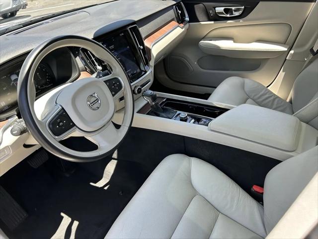 2021 Volvo S60 T6 Momentum