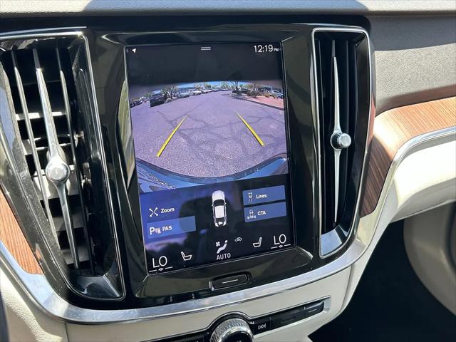 2021 Volvo S60 T6 Momentum