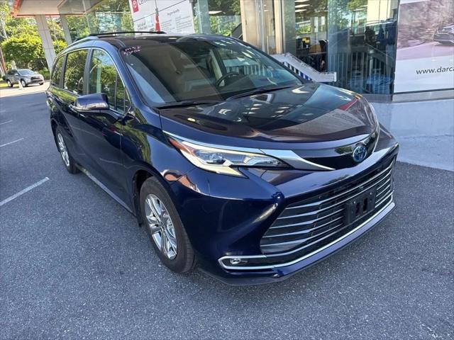 2022 Toyota Sienna Platinum